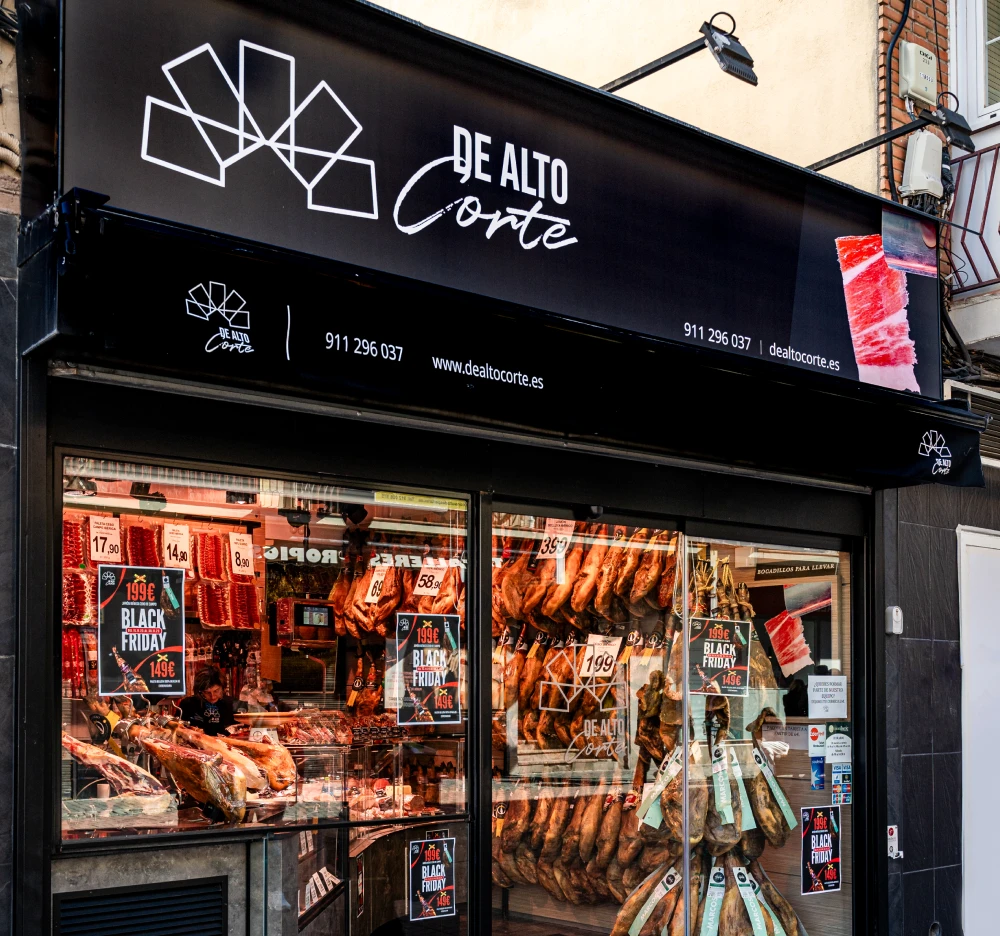 Exterior de la tienda "De Alto Corte" en Getafe